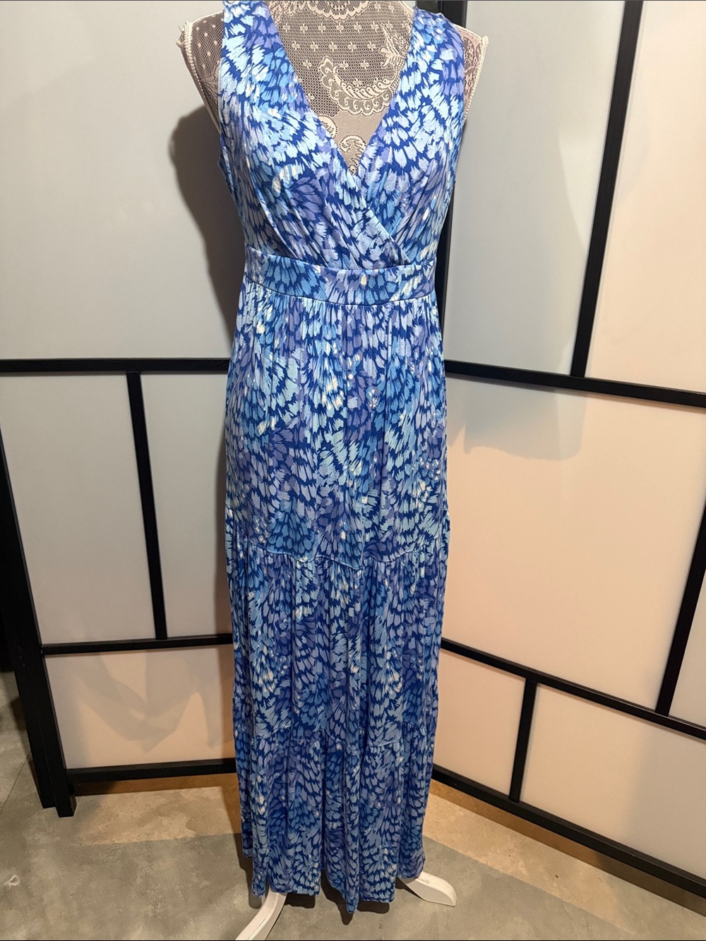 St. John's Bay Blue Printed V-Neck Sleeveless Maxi Dress